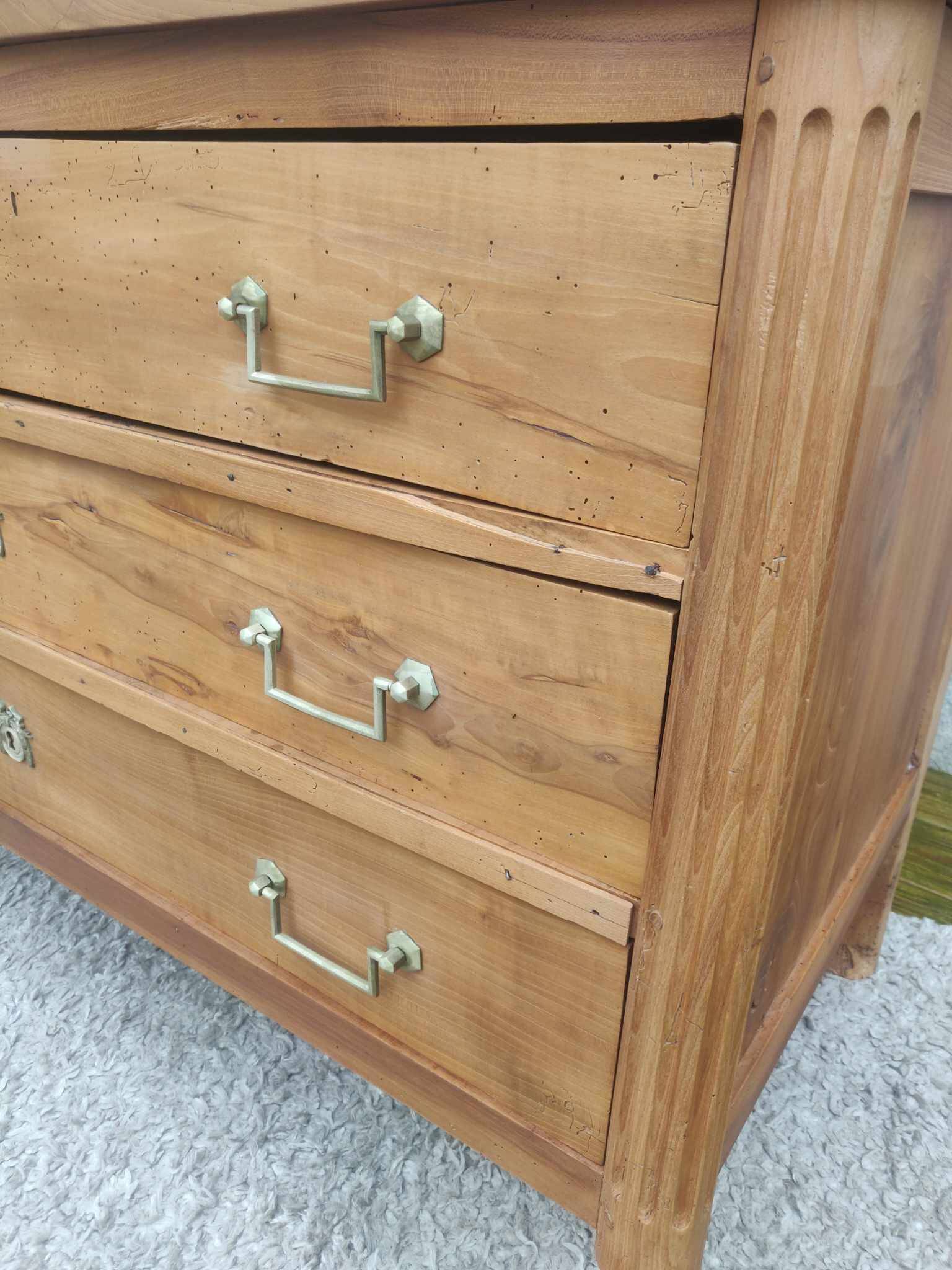 Old chest of drawers