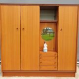 Scandinavian dressing cabinet with round mirror