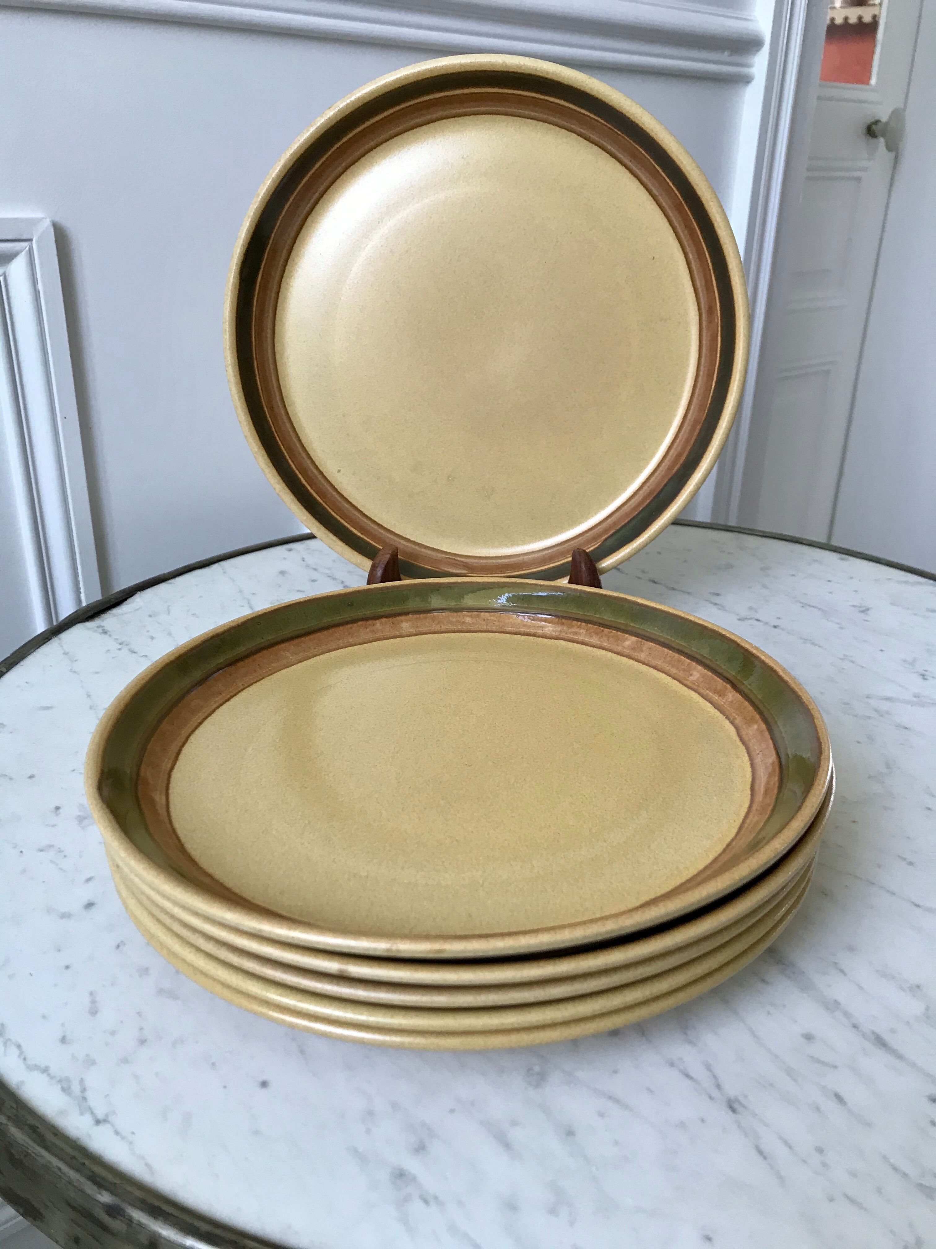 Set of 6 flat plates in vintage stoneware 70s