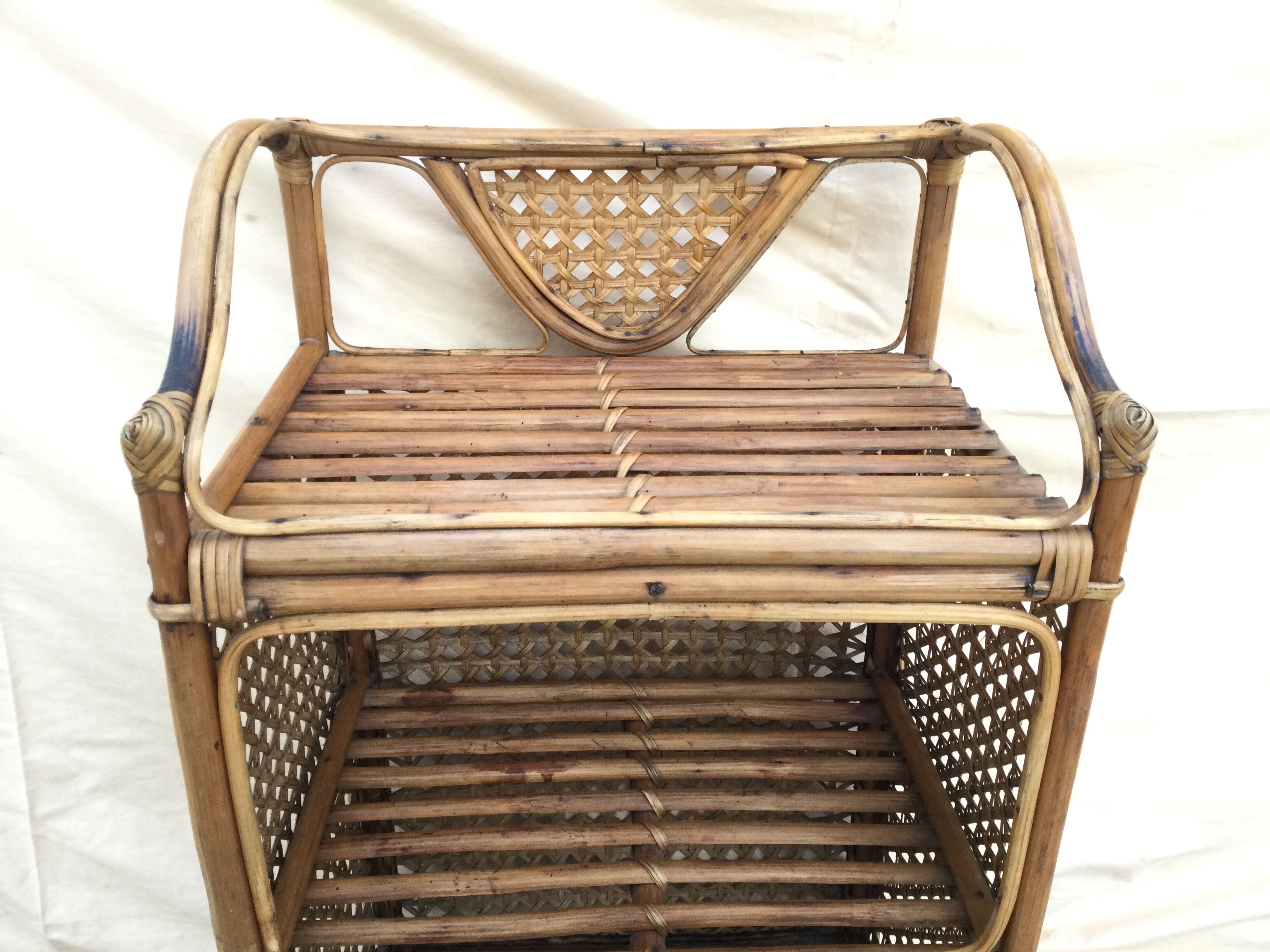 Meuble étagère en rotin