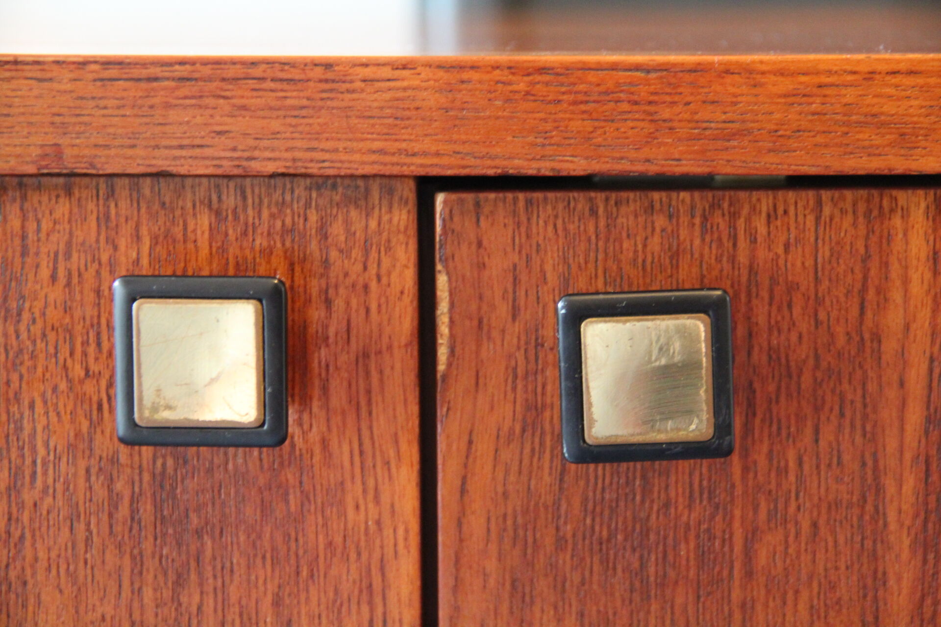 Large teak buffet thread