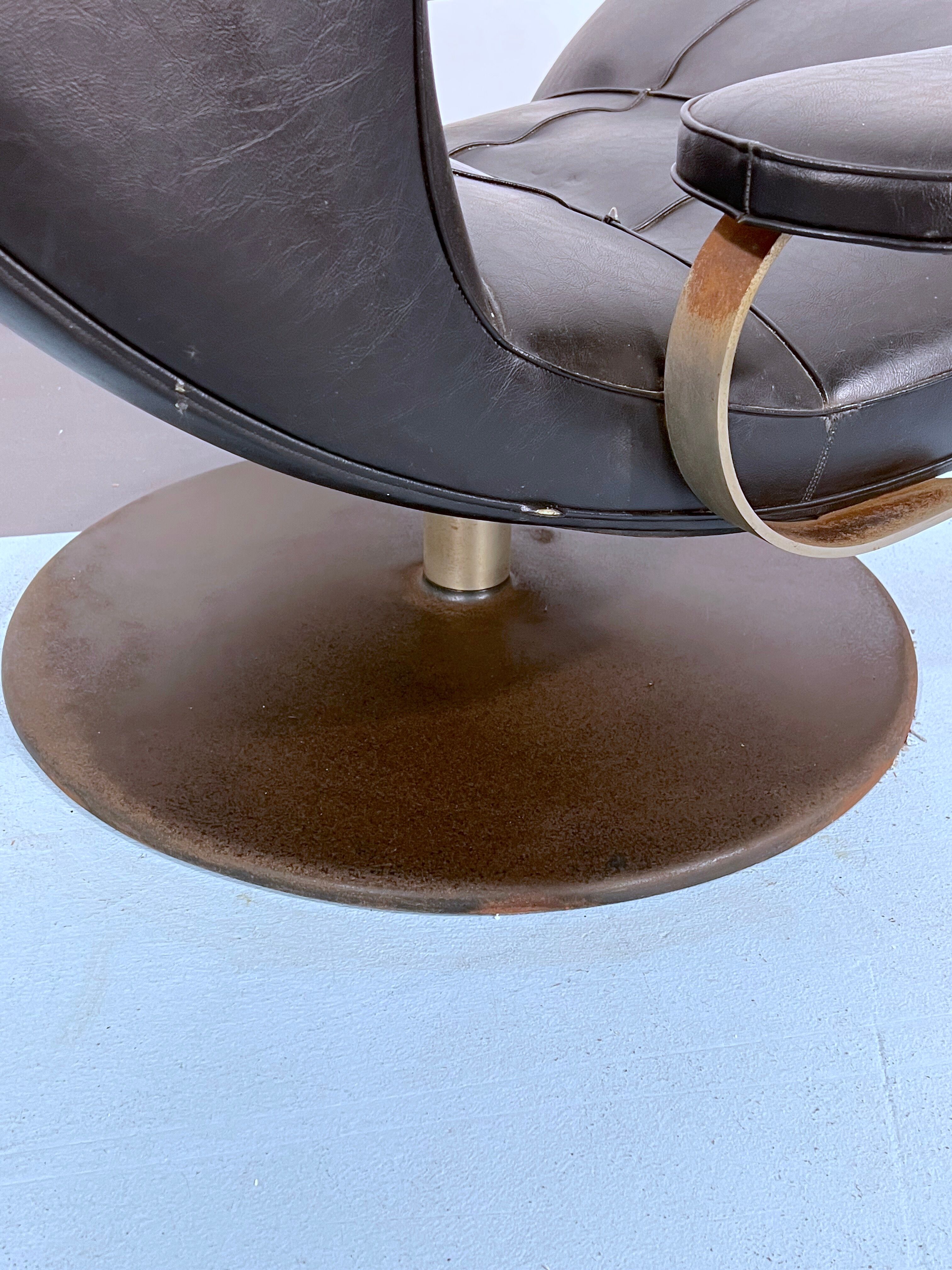 Vintage Italian black swivel armchair from 60s