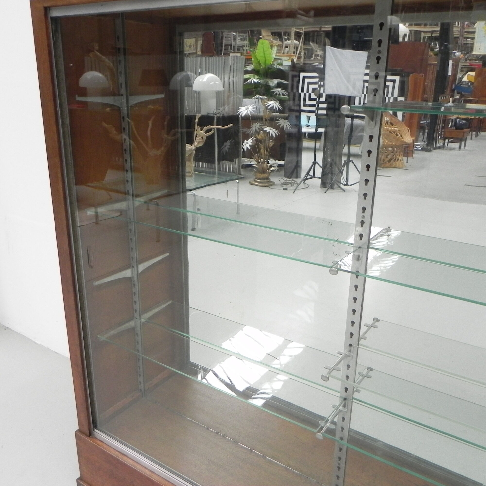 Large display cabinet with 2 sliding glass doors