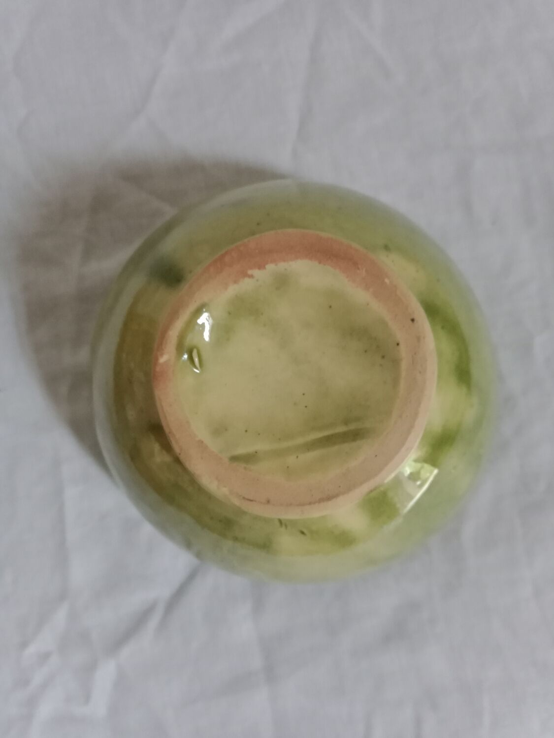 Decorated glazed ceramic bowls