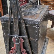 Lacquered wedding chest, China 19th century