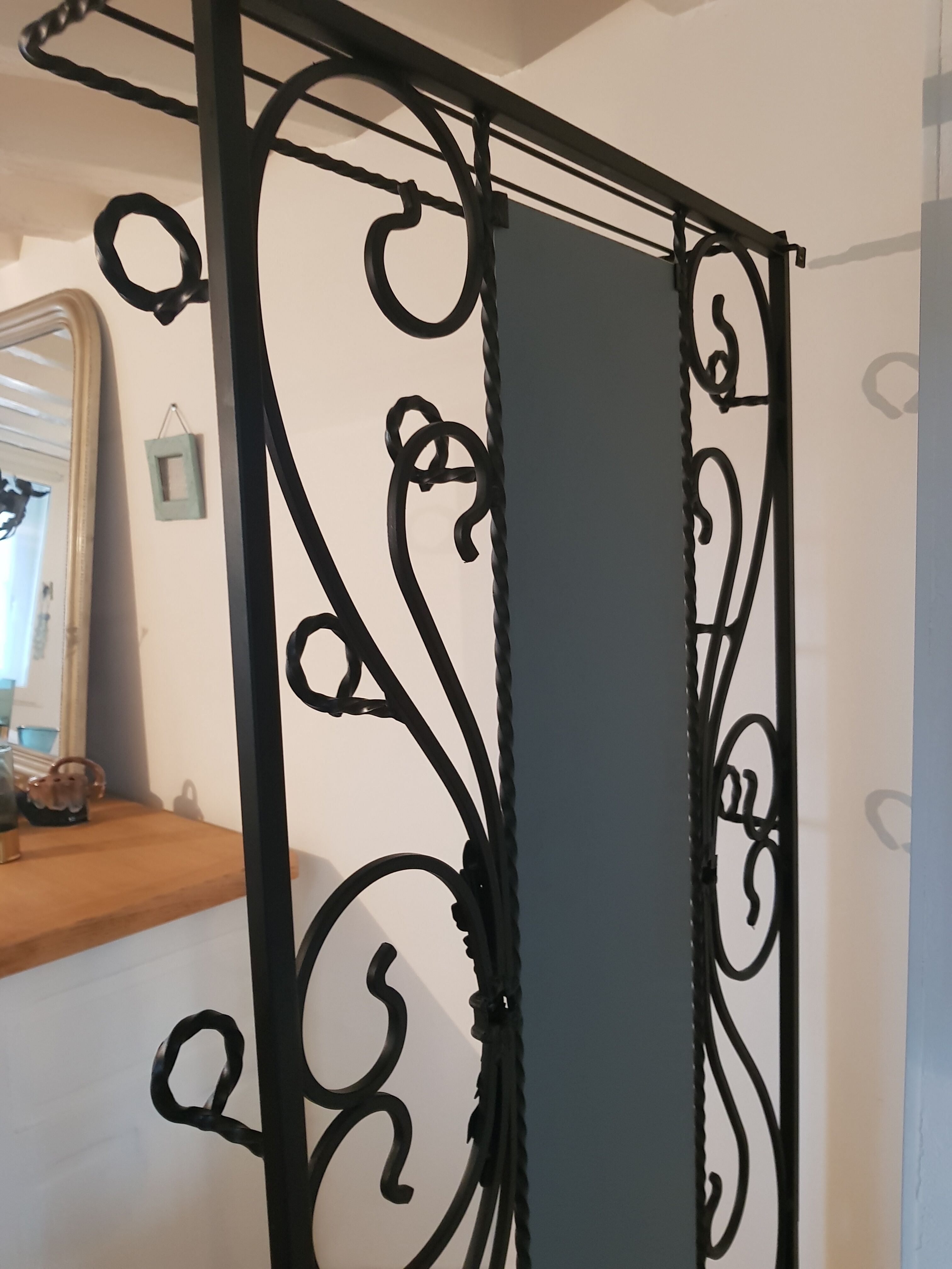 Vestiaire en fer forgé  noir