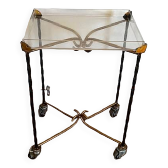 Saddle on wheels