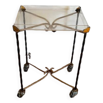 Saddle on wheels