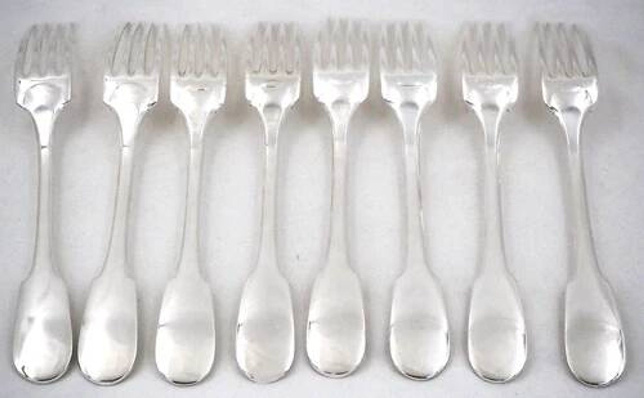 Christofle Cluny, 8 table forks, 20.5 cm, silver-plated metal, excellent condition.