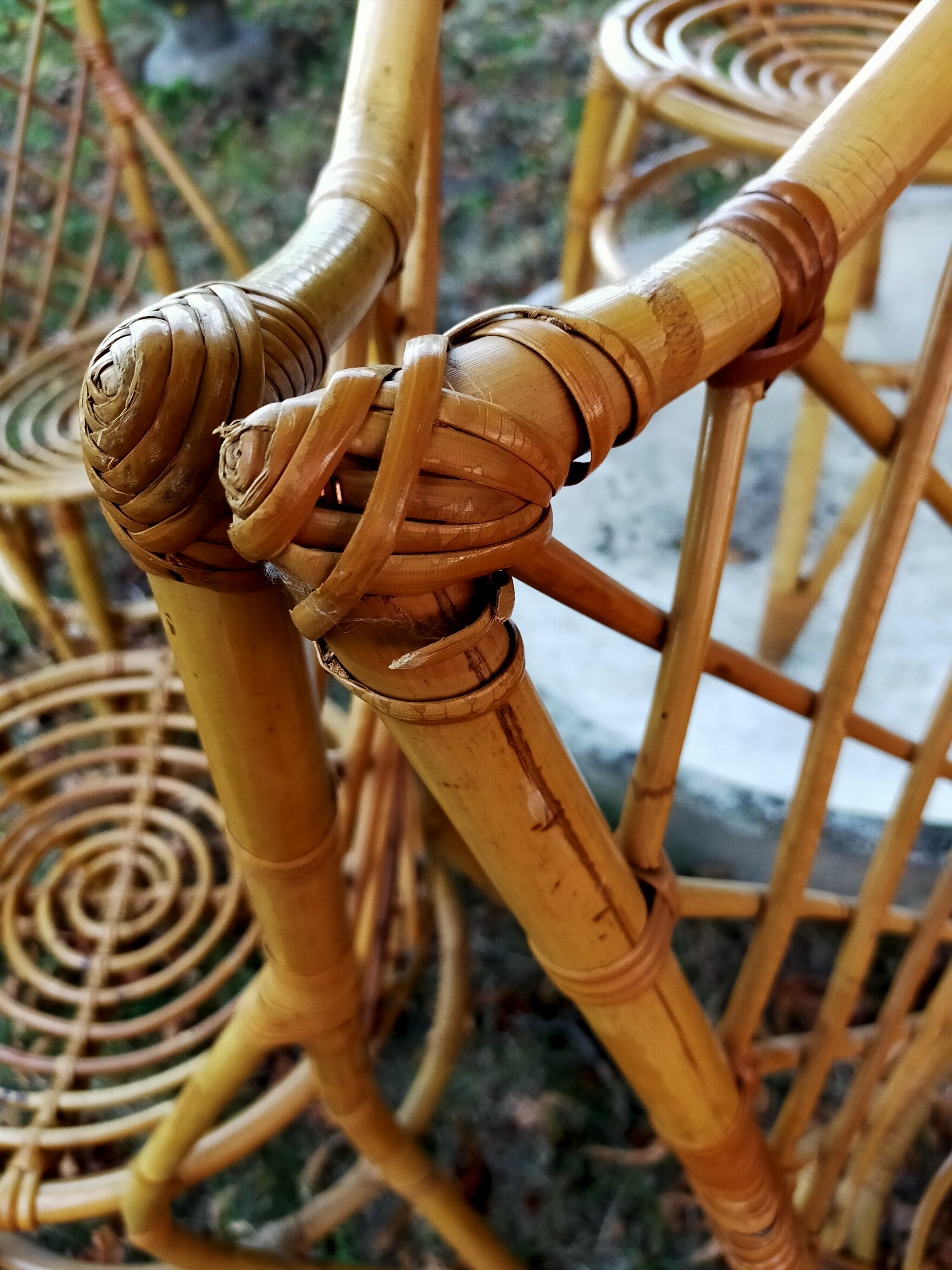 Suite of 4 chairs in rattan Louis Sognot