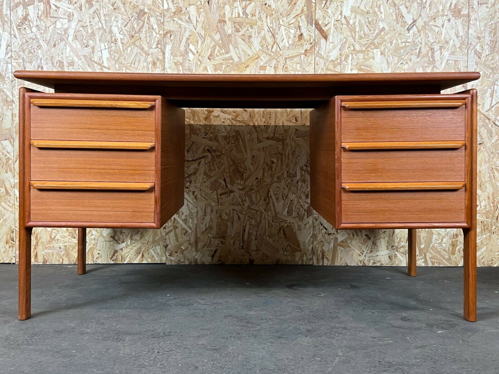 Bureau d’écriture en teck par GV Gaasvig pour GV Møbler 60/70