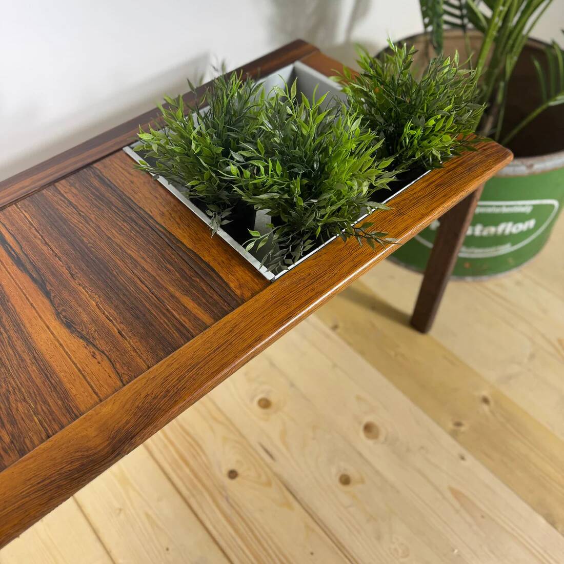 Mid-Century rosewood bench with plant stand – Scandinavian design
