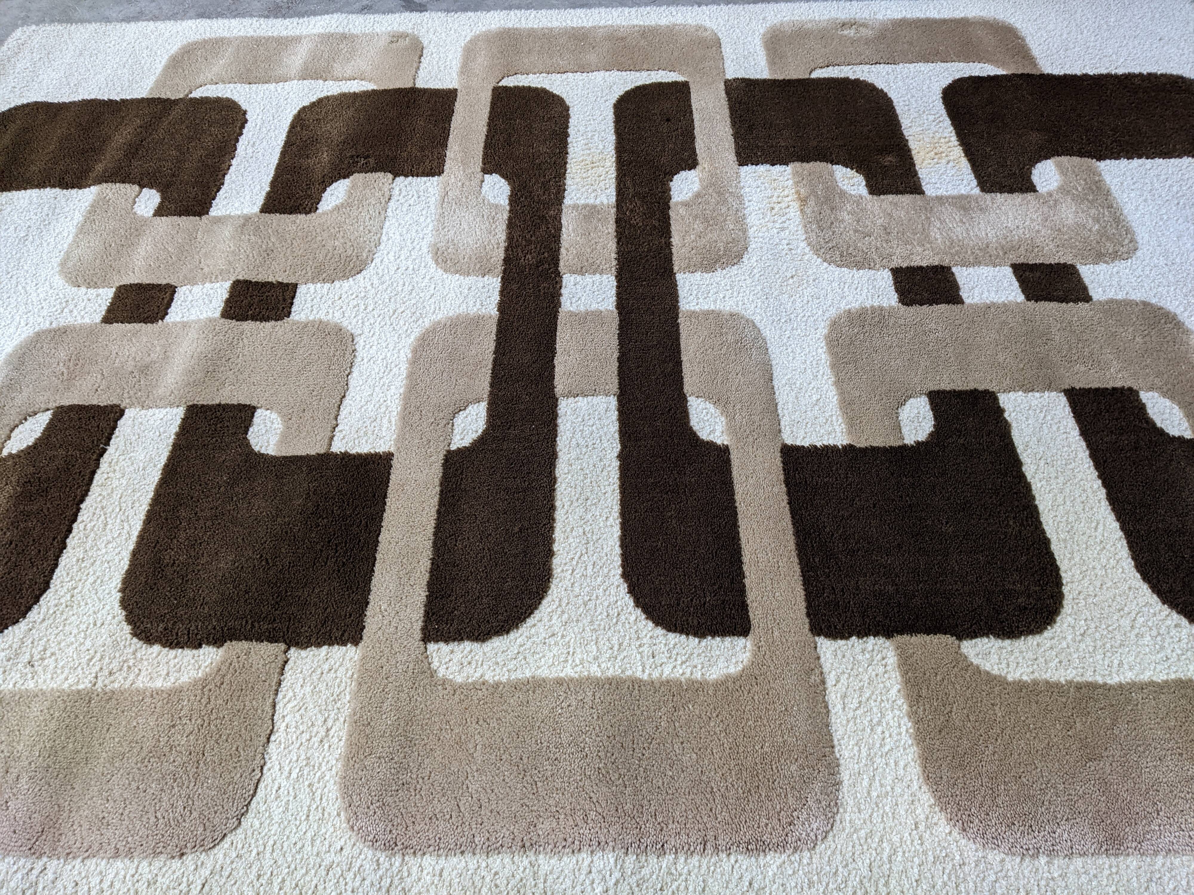 Wool rug from the 60s/70s (280x200cm)