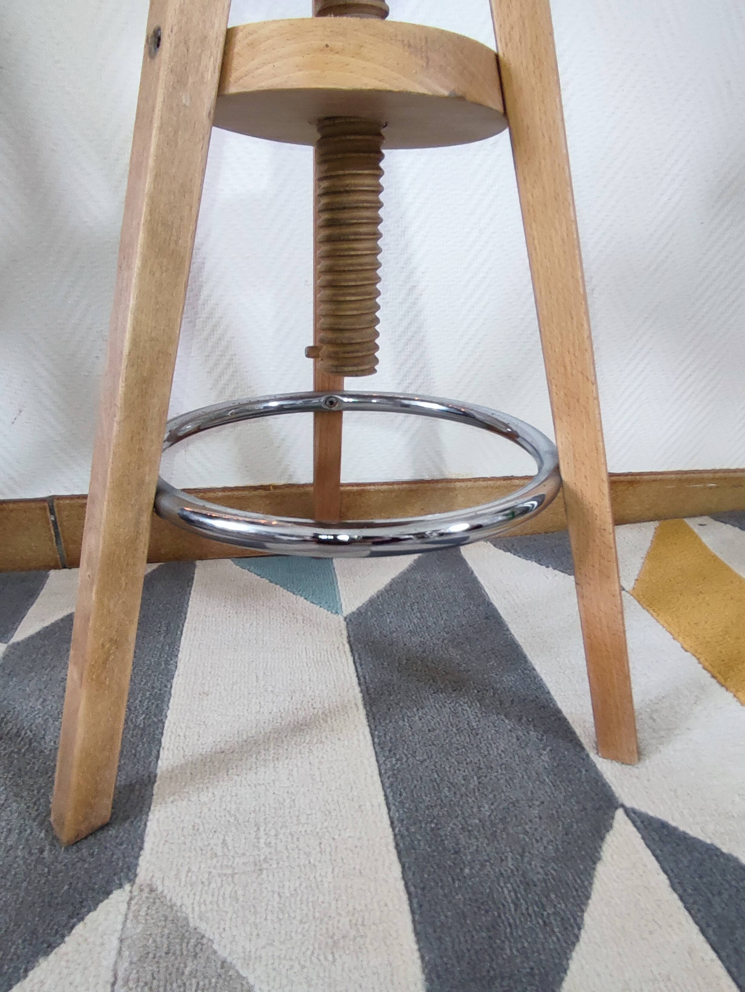 Architect's, watchmaker's or painter's workshop stool