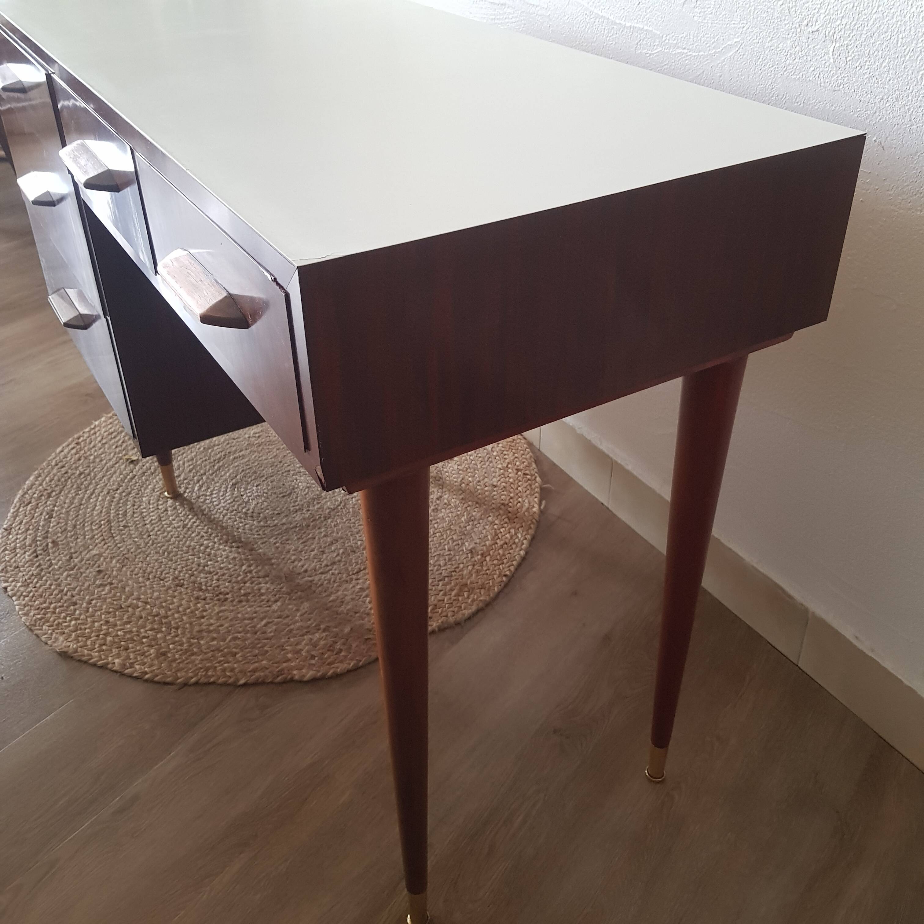 60' desk
