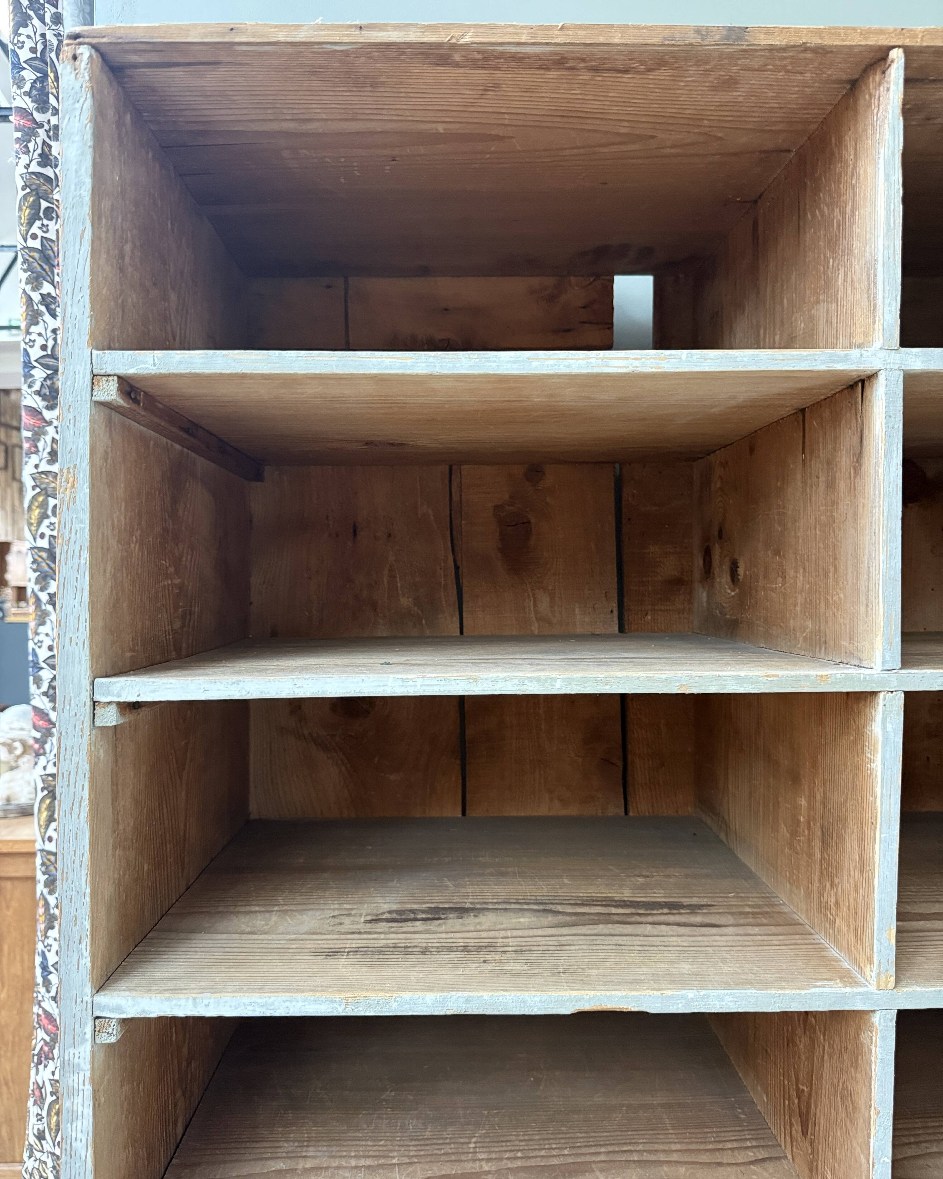 Patinated workshop furniture with compartments (renovated)