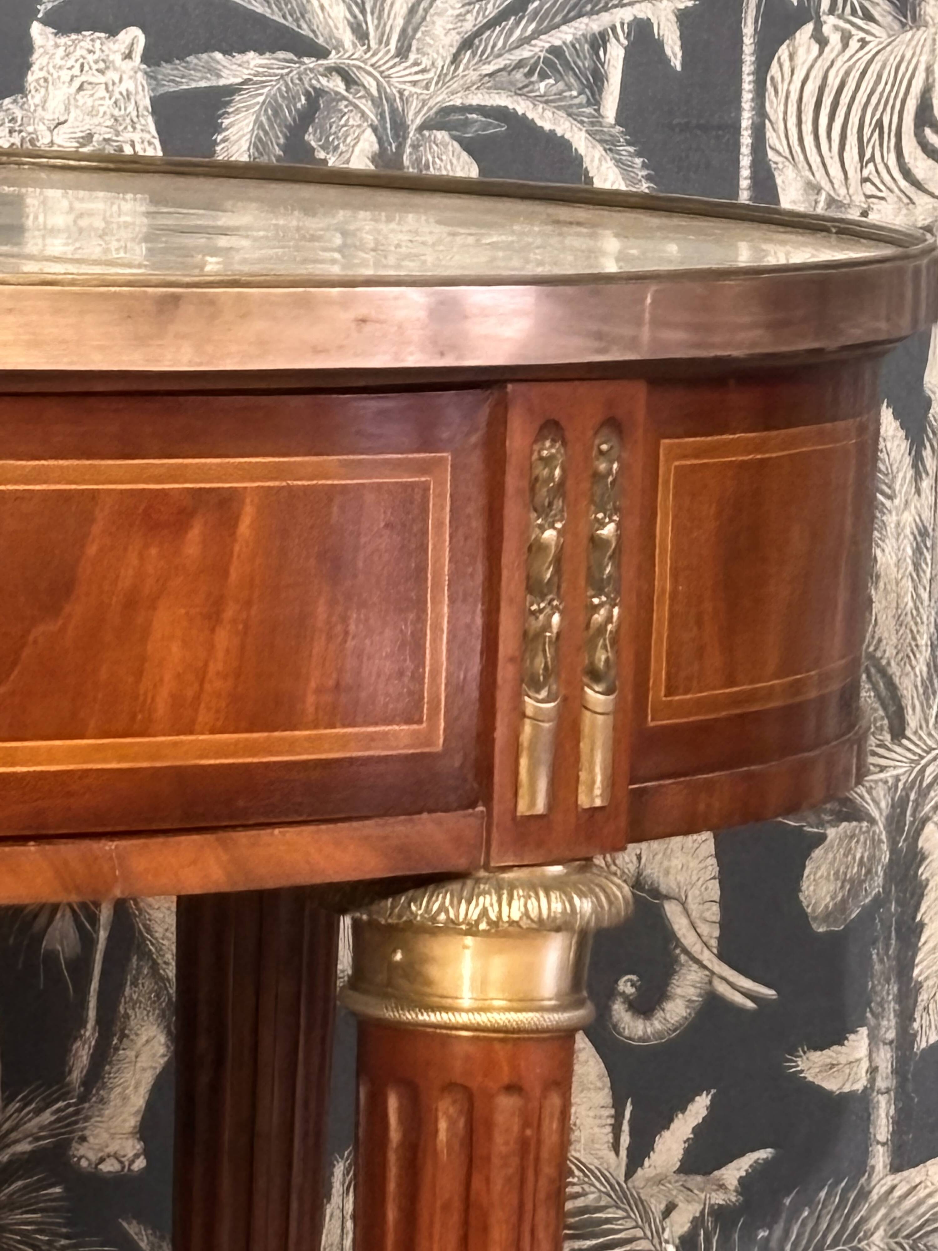 Table de milieu style Louis XVI fin XIX eme