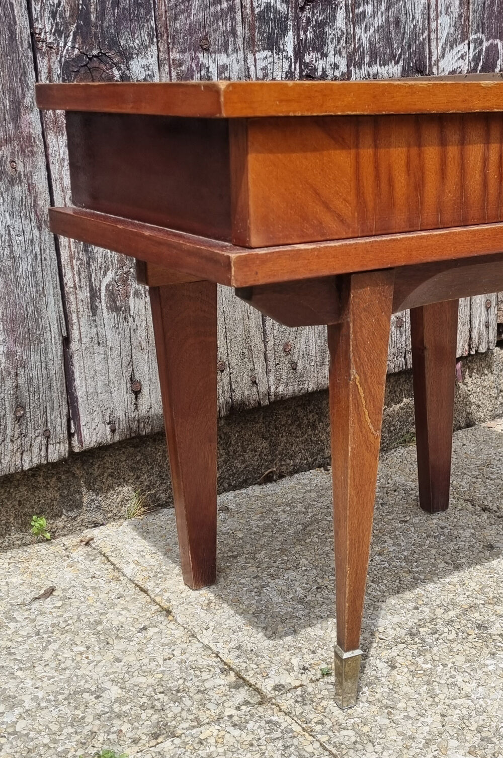 Varnished wood bedside table, 60