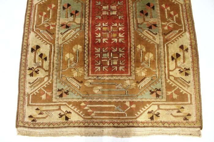 Milas Turkish rug 20th century 117x220cm