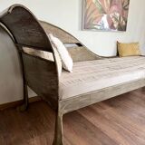 Handcrafted metal chaise longue