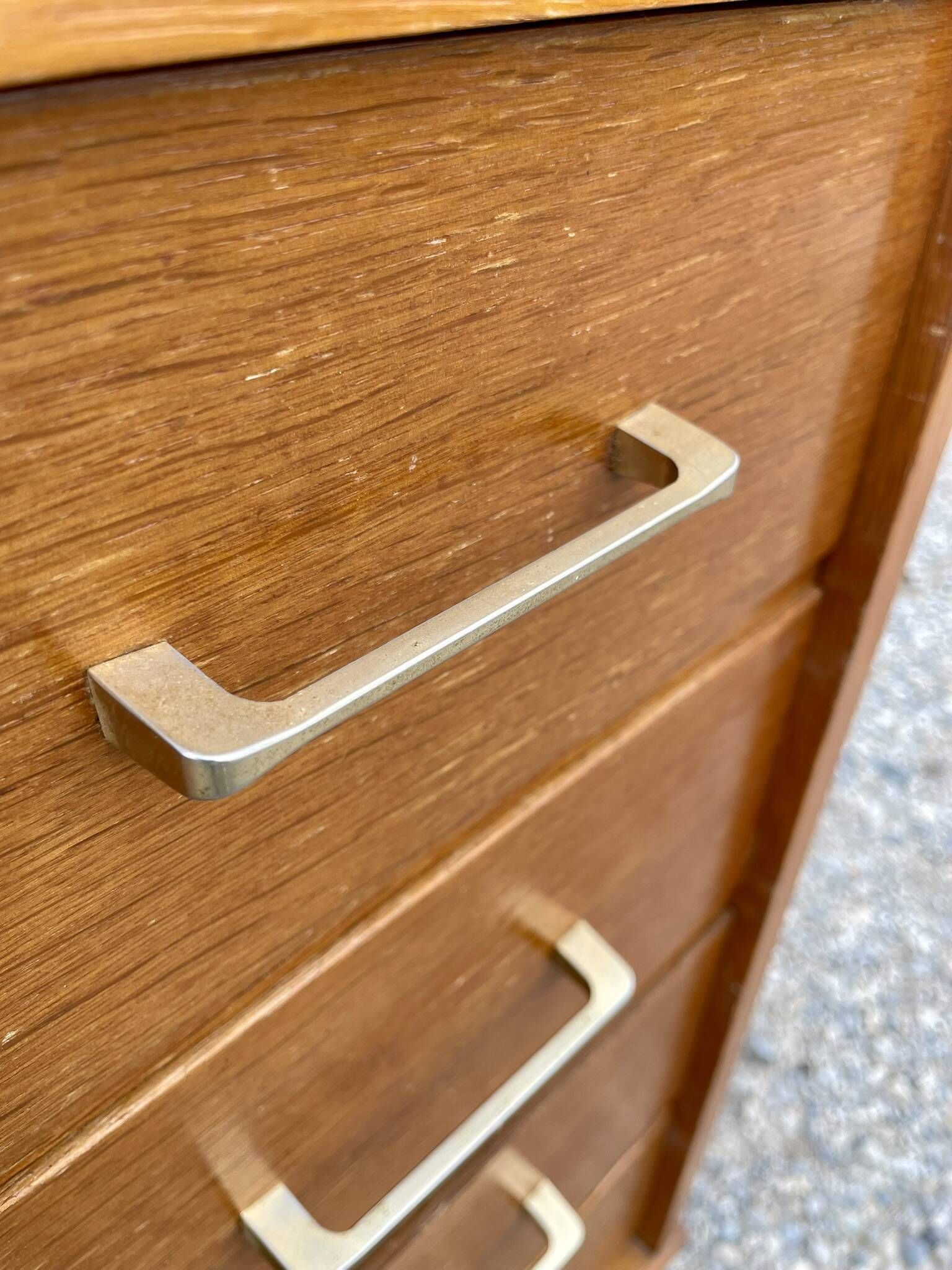Vintage Mid-Century Scandinavian chest of drawers with tapered legs, 4 drawers, Oak, 1950s.