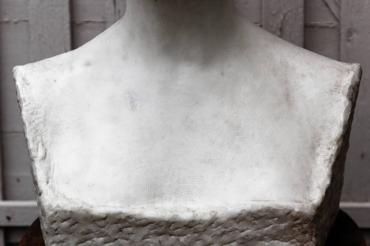 Important white marble bust, signed Léoni, 19th century
