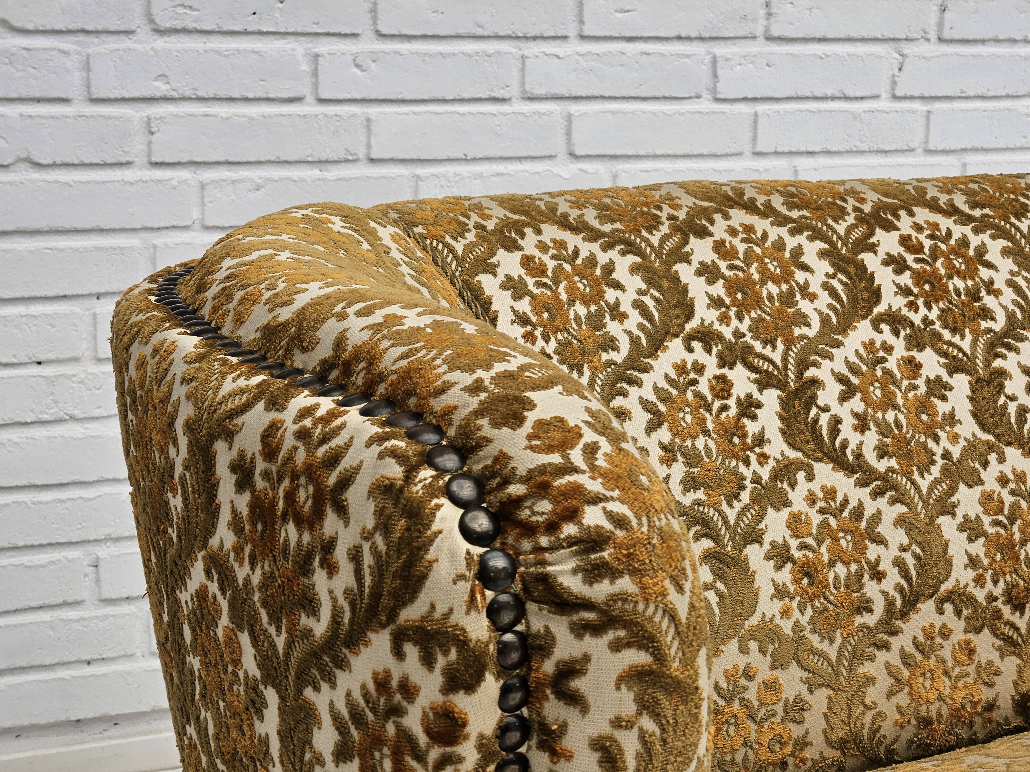 Canapé danois 2 places "banana", état d'origine, tissu d'ameublement run/beige, bois de hêtre, années 1960,