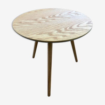 Wooden round coffee table