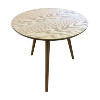Wooden round coffee table