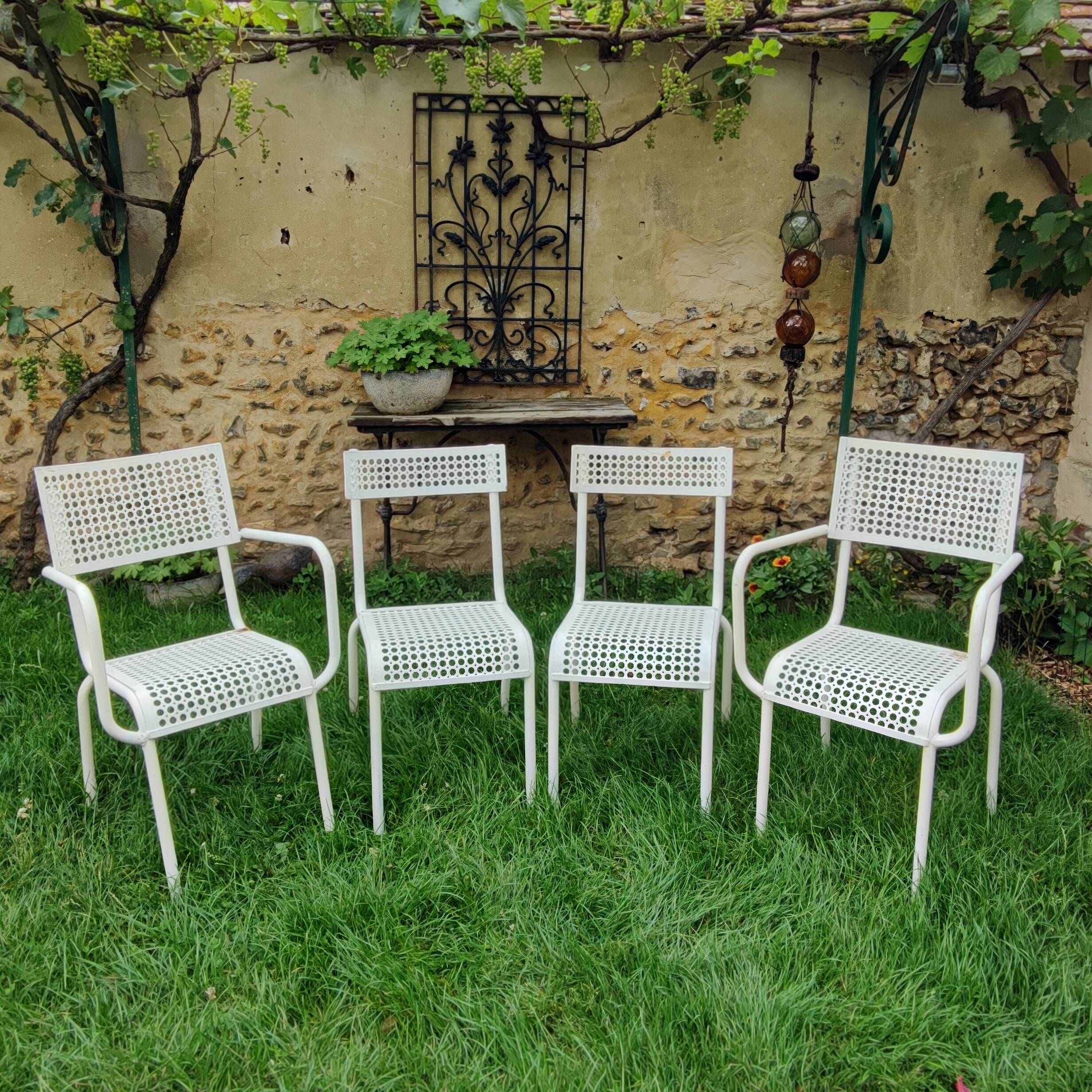 Armchairs and garden chairs 50/60s