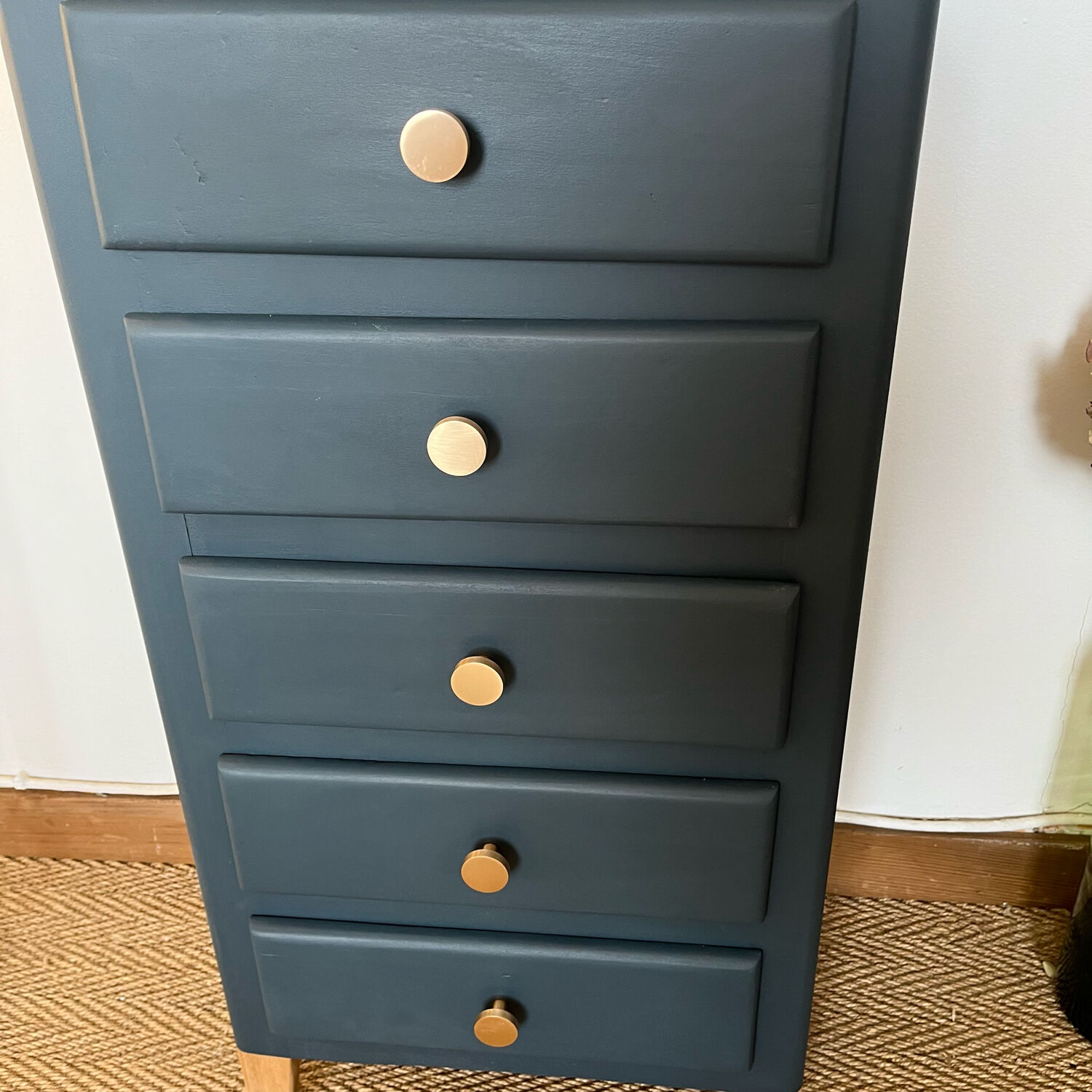 Vintage chest of drawers