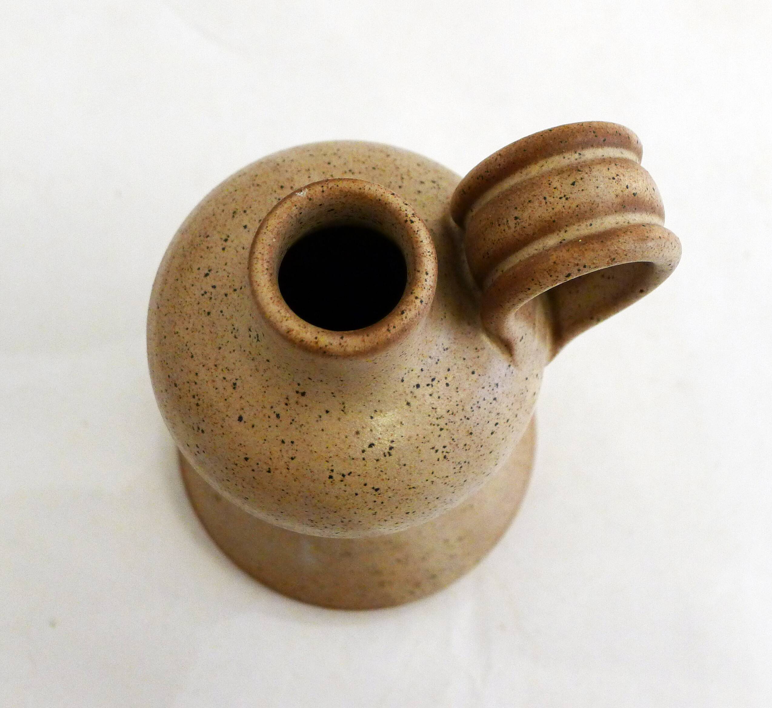 Pichet bouteille en grès Vallauris