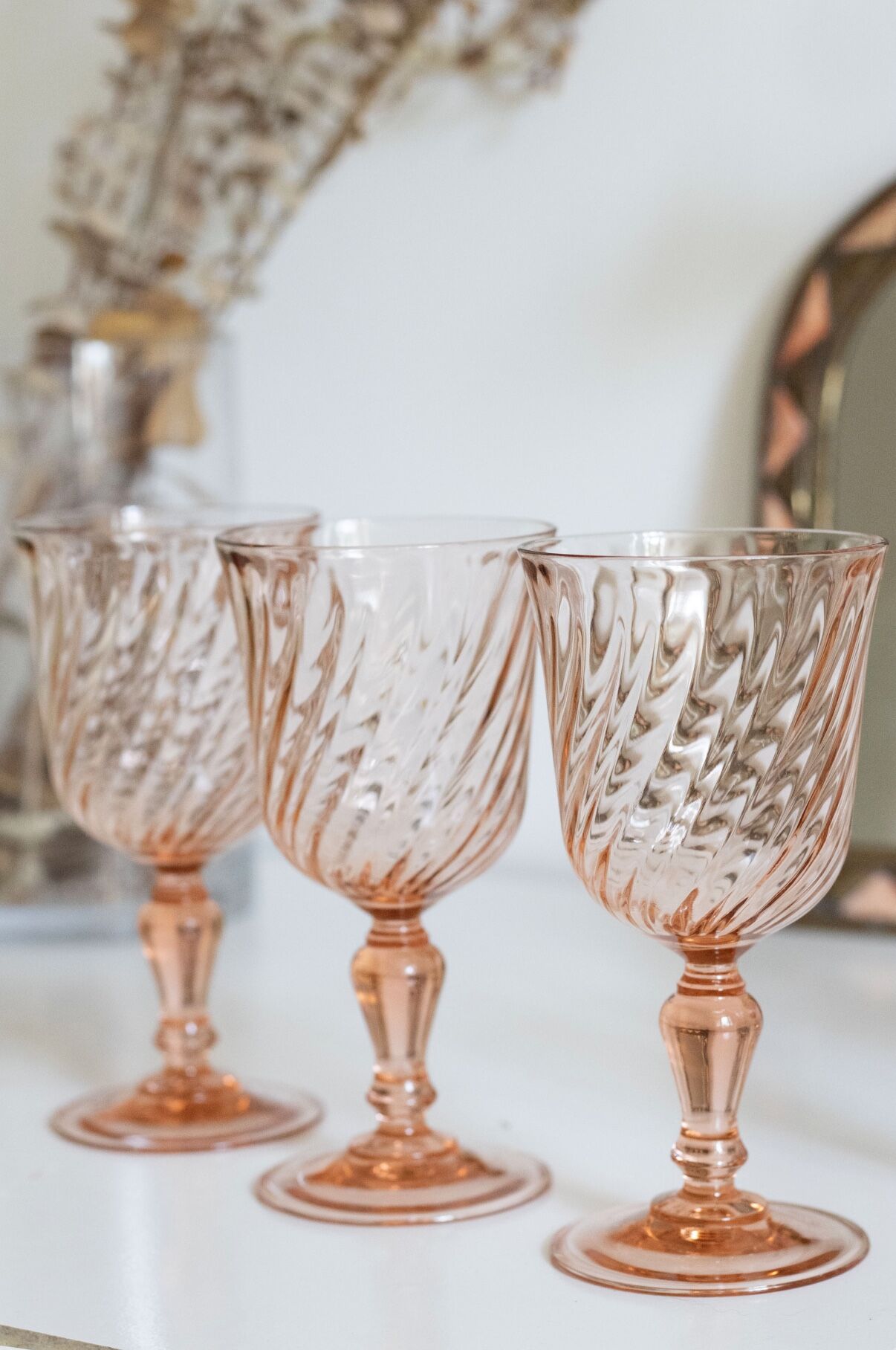 Set of 5 vintage Arcoroc Rosaline foot glasses