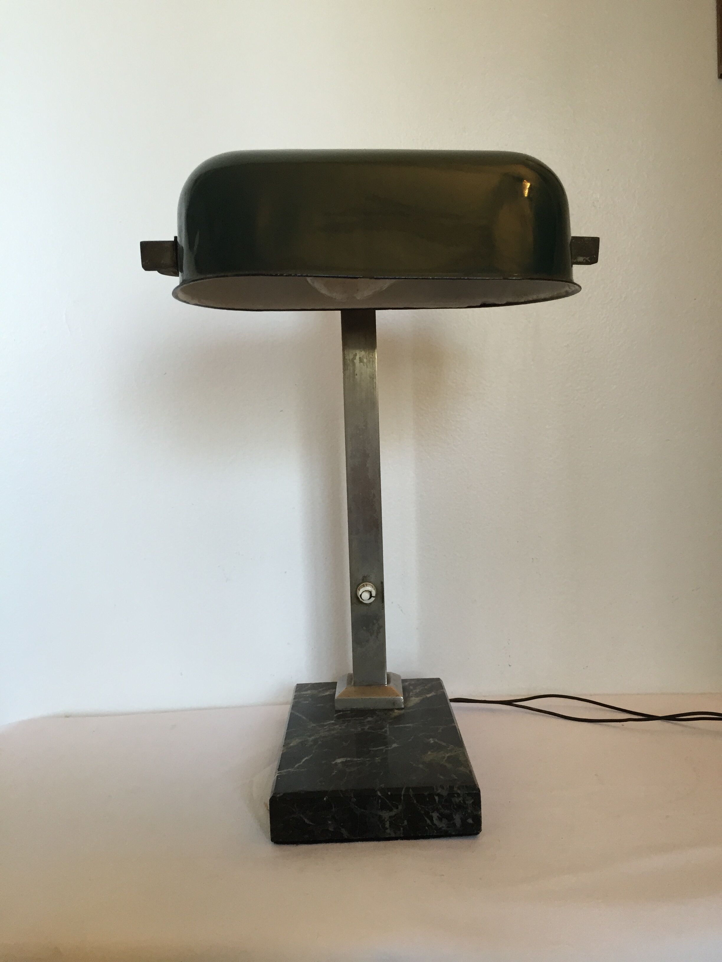 Lamp of notary or banker