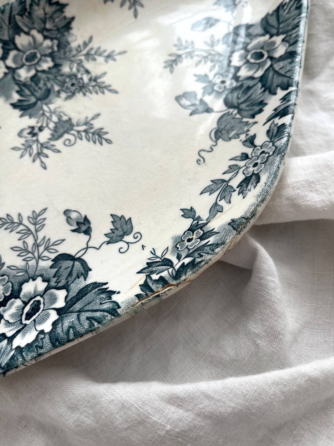 Ironware ramekin dish “Marie Louise” Saint Amand and Hamage