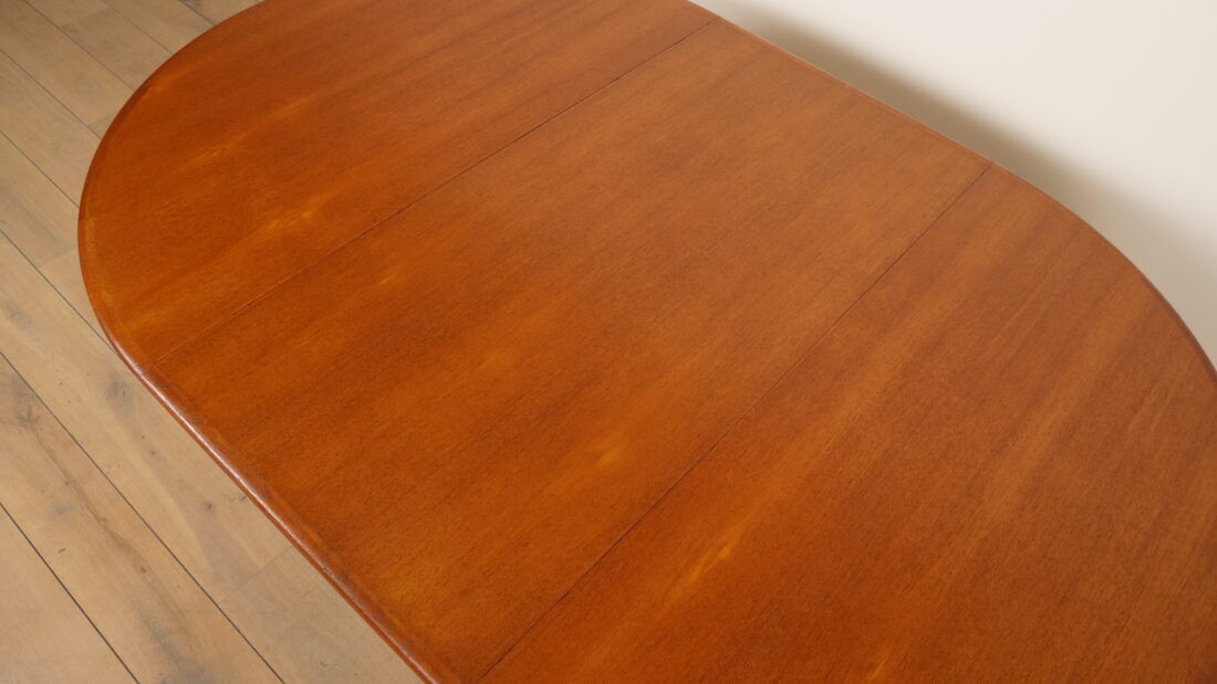Vintage round dining table | extendable | teak | 125 - 185 cm