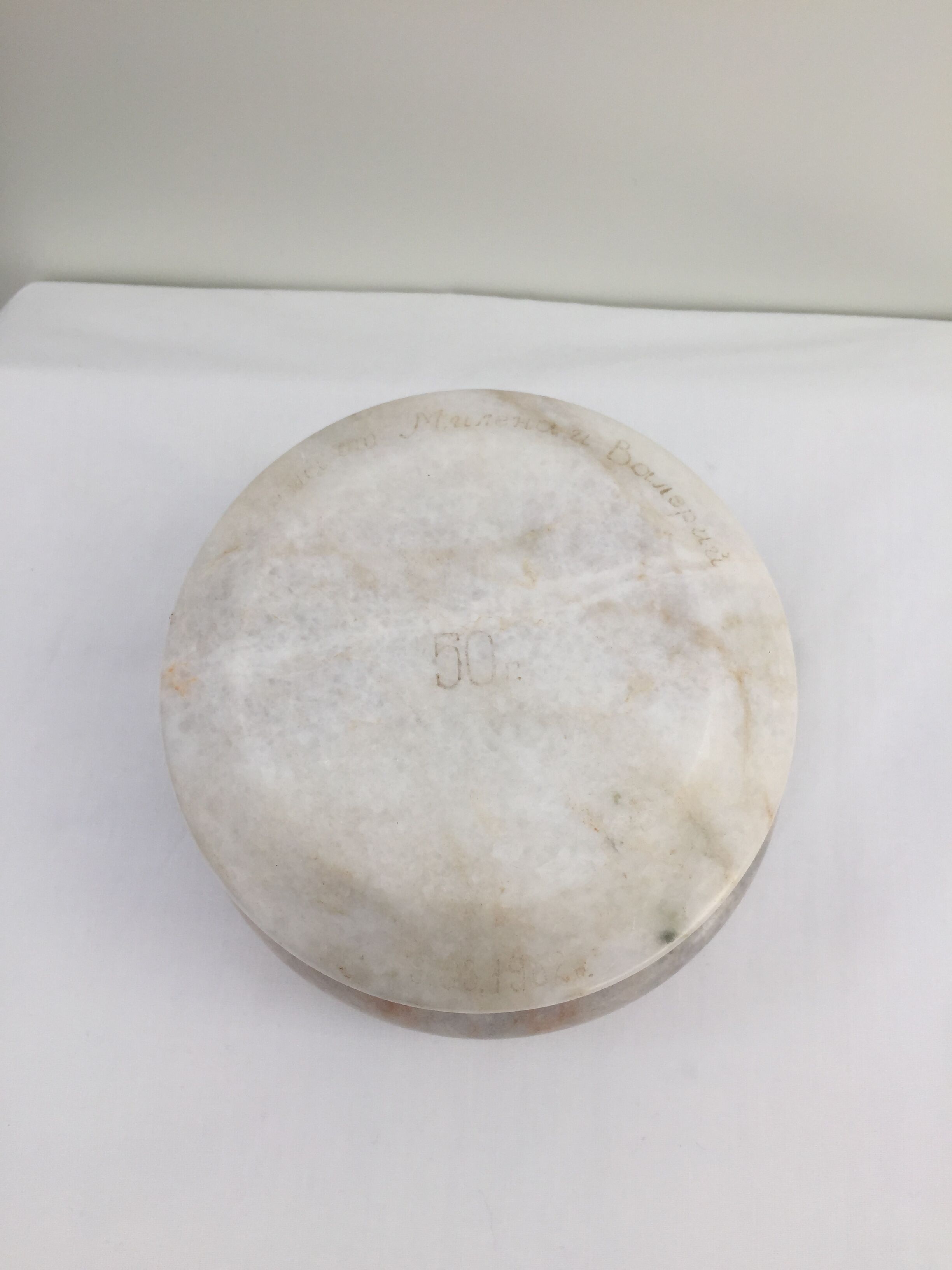 Lot of white marble object - 2 boxes and 1 candlestick