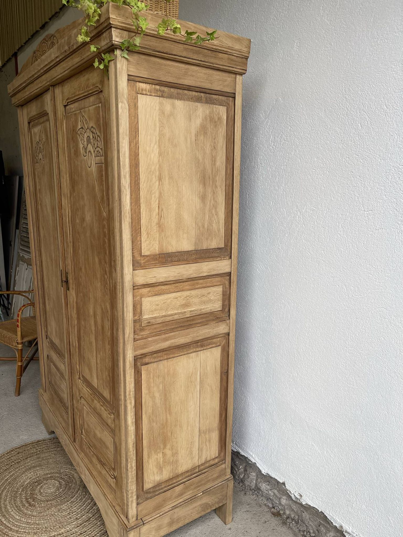 Art Deco wardrobe in raw oak wood