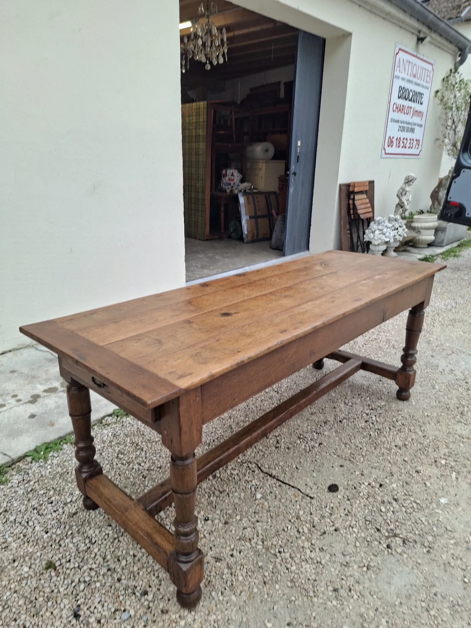 Rustic Burgundy farmhouse table from the 18th century in solid oak.
