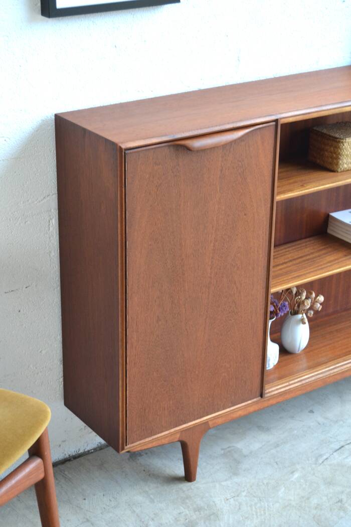Library by McIntosh * 136 cm
