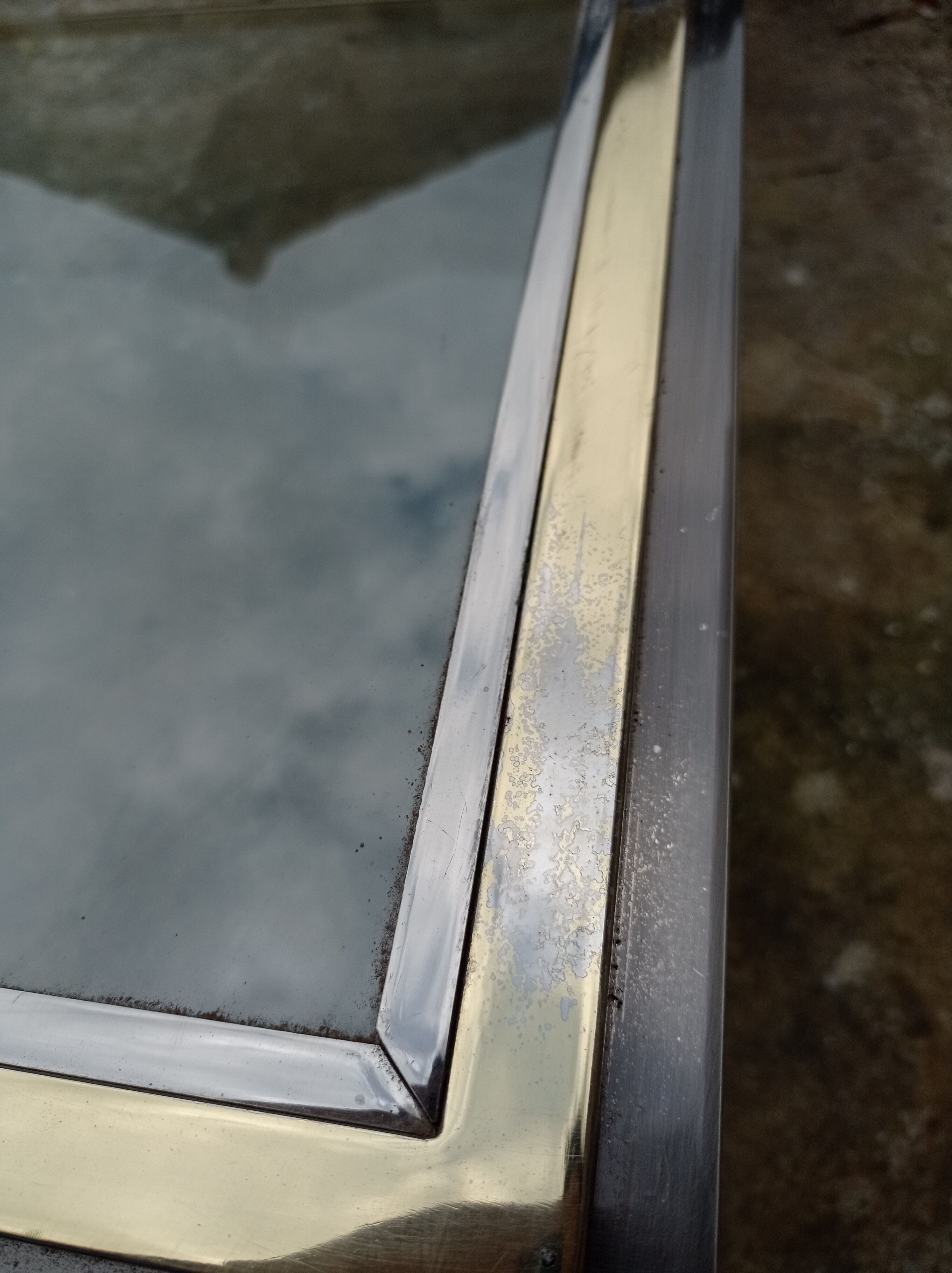 Table basse verre et chrome