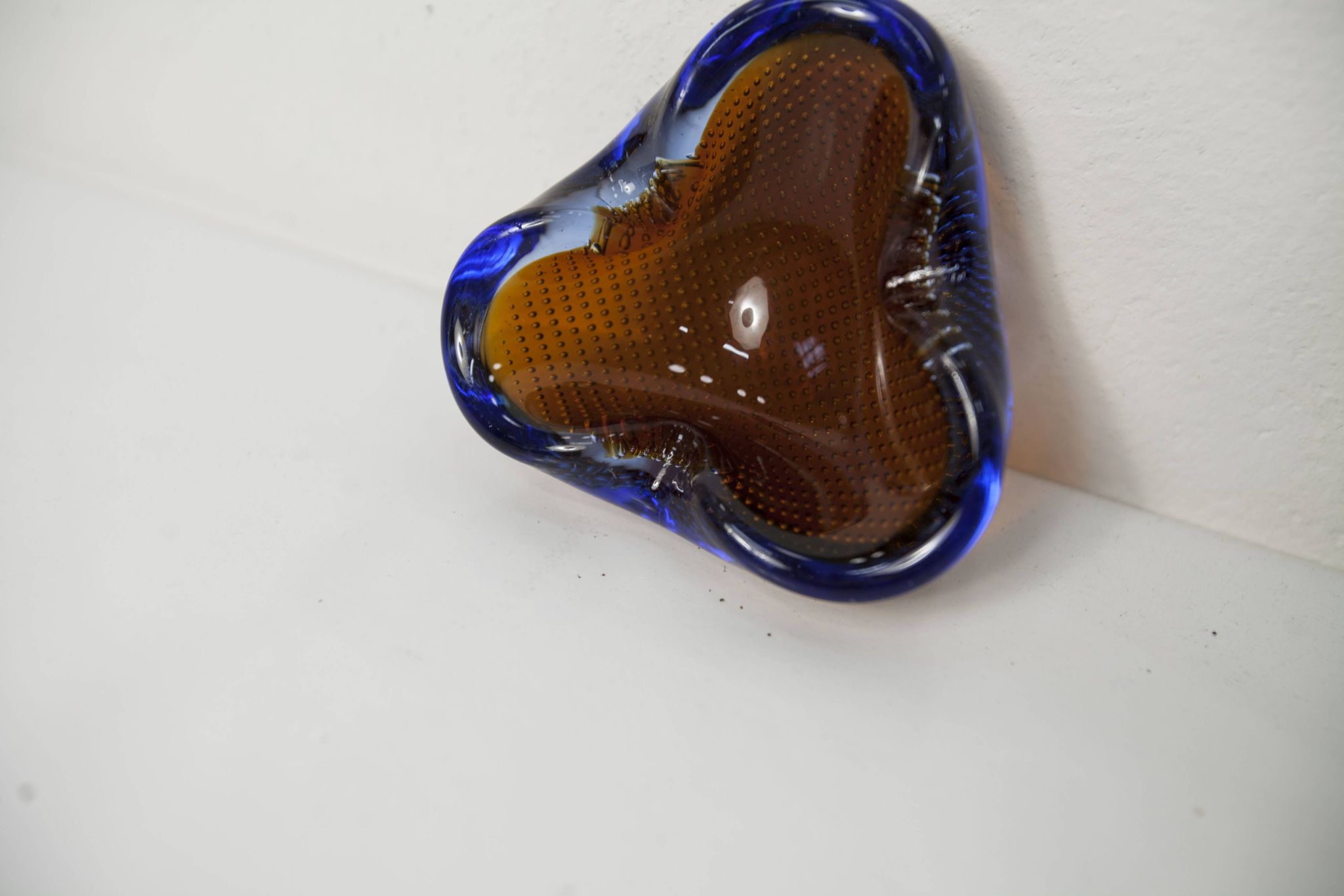 Cendrier Murano verre bullé orange bleu et transparent 1960