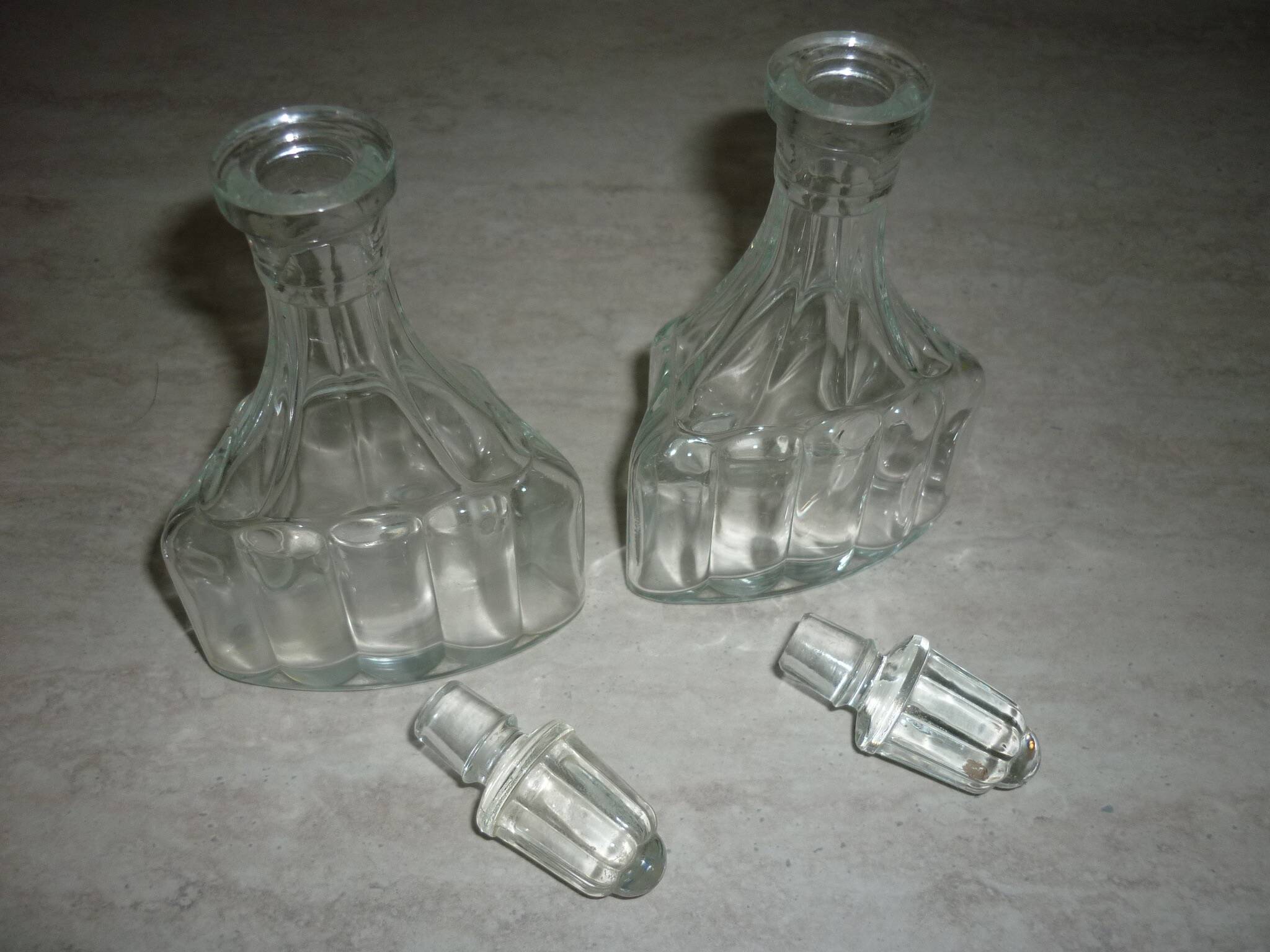 Oil vinegar salt pepper and mustard condiment server