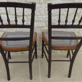 2 chaises cannées en bois de qualité