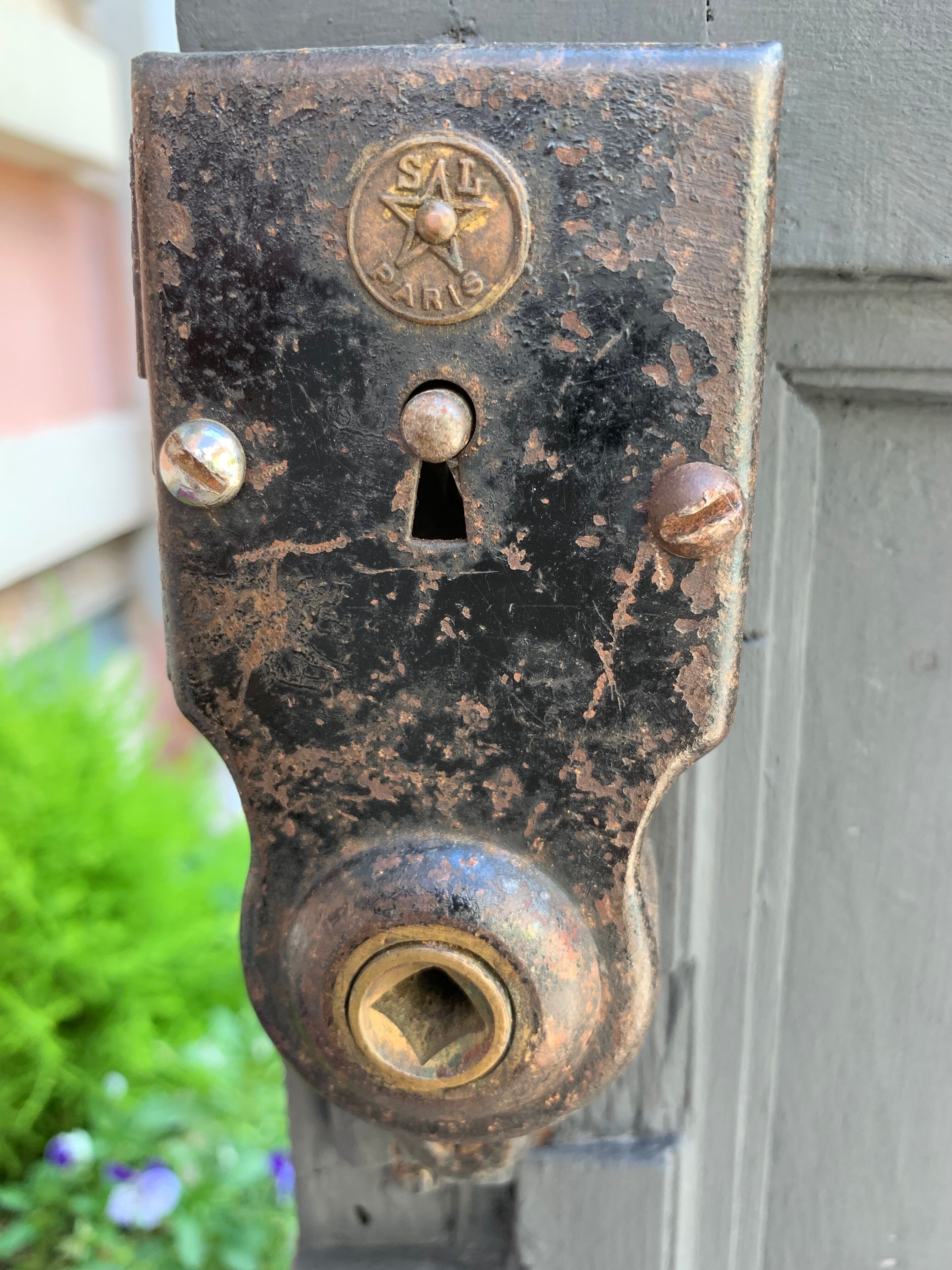 Parisian wardrobe cap 30 's