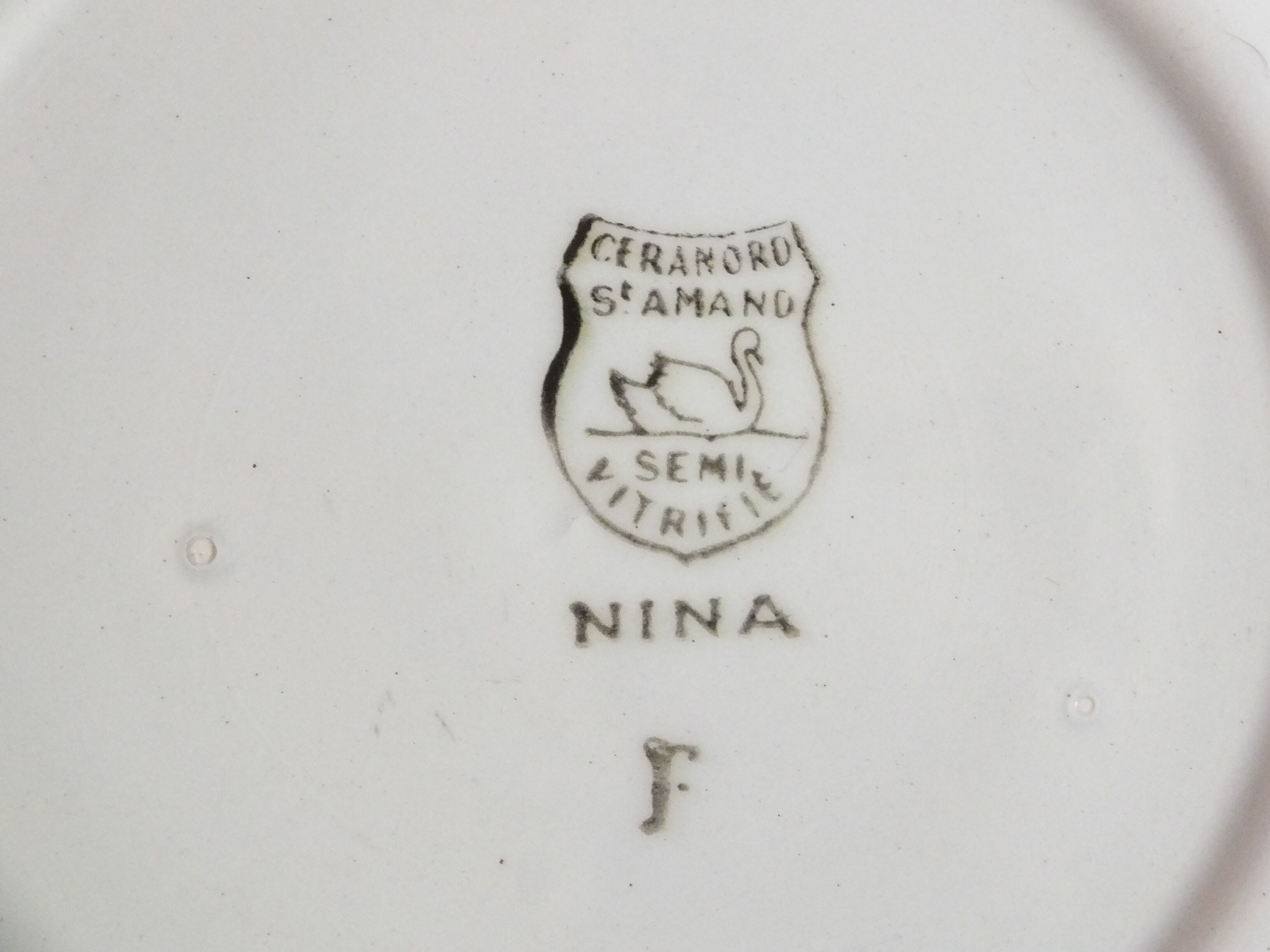 8 dessert plates Céranord St Amand model Nina