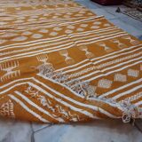 Moroccan Berber yellow kilim carpet made entirely by hand in pure wool
