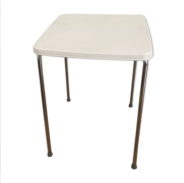 Table Mariolino d'Enzo Mari éditée par Magis