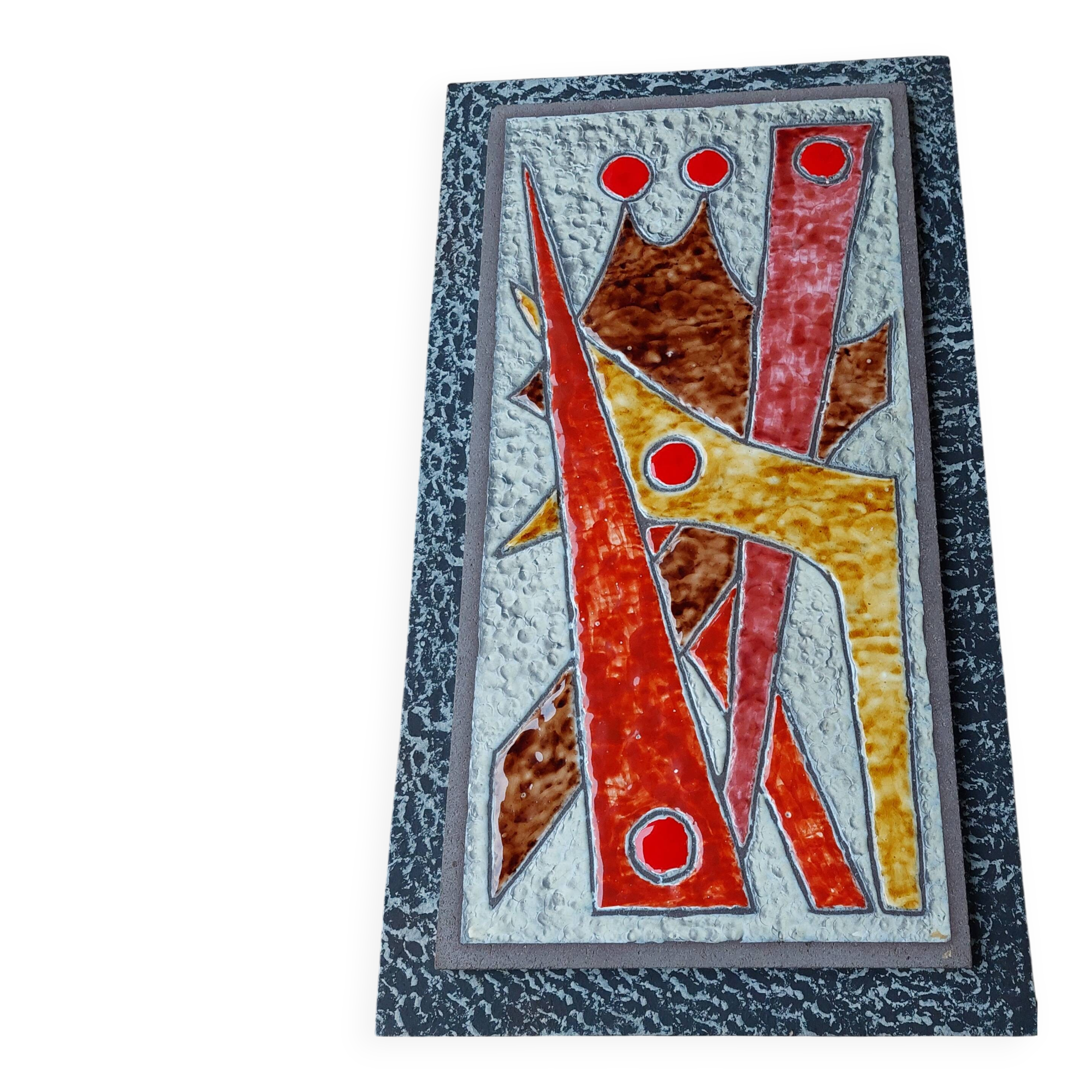 1960s wall decor in lava stone