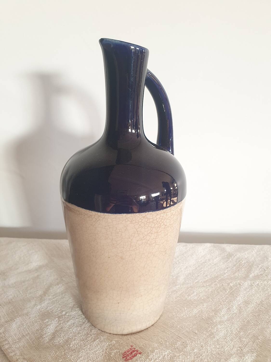 Pichet français en céramique/indigo par Dolphi